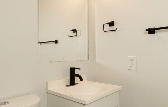 1 bed, 1 bath, 607 sqft, $1,725, Unit 703