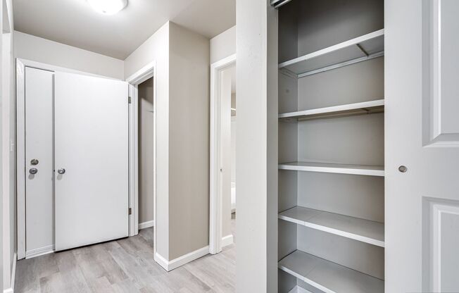 1 bed, 1 bath, 625 sqft, $999, Unit 2031-6