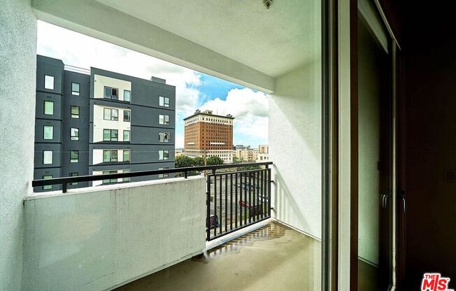 1 bed, 1 bath, 830 sqft, $2,700, Unit 318