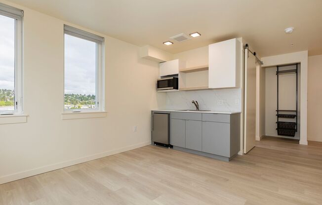 Chinook Apartments