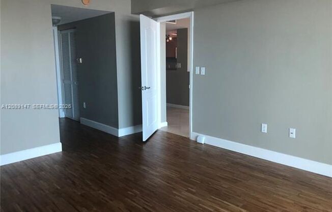 1 bed, 1 bath, $3,250, Unit # 2703