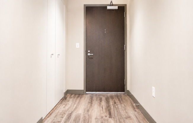 Studio, 1 bath, 477 sqft, $1,400, Unit 701