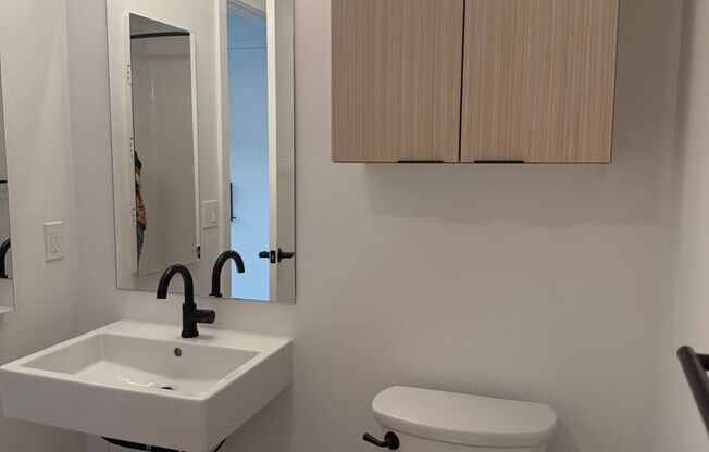 Studio, 1 bath, 362 sqft, $2,250, Unit 403