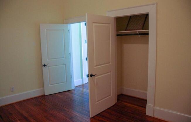 2 beds, 2 baths, 1,100 sqft, $1,895