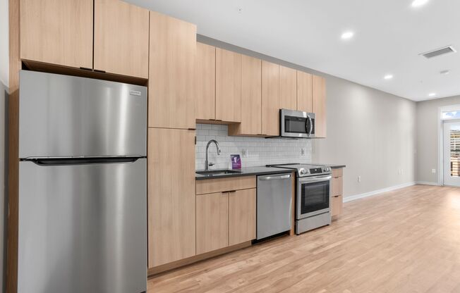 1 bed, 1 bath, 614 sqft, $2,120, Unit 618