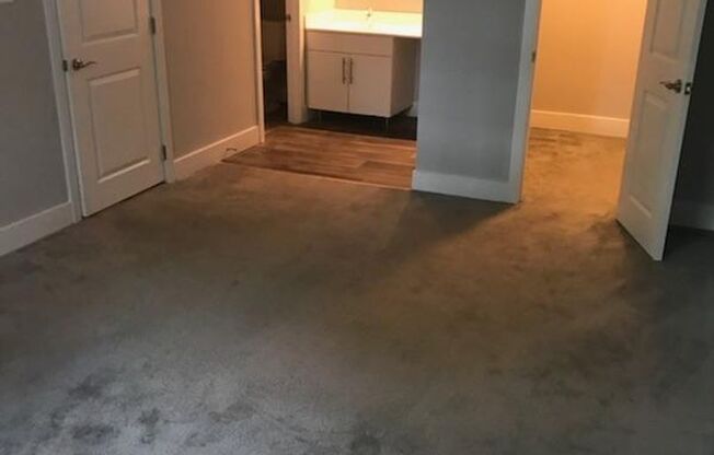 3 beds, 2 baths, 1,100 sqft, $1,800, Unit 814E