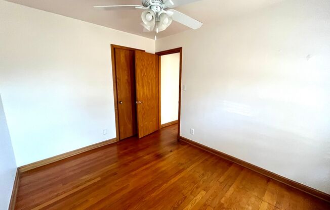 2 beds, 1 bath, $1,295, Unit 9