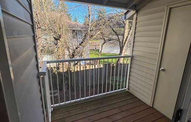 1 bed, 1 bath, 817 sqft, $1,300, Unit 137