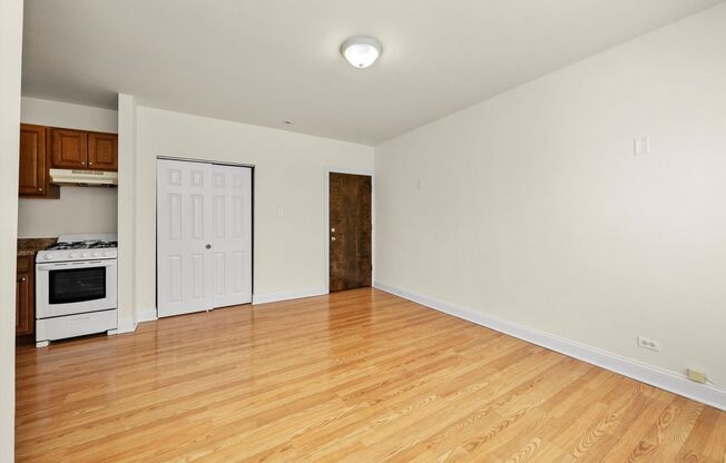 1 bed, 1 bath, 514 sqft, $1,695, Unit 414