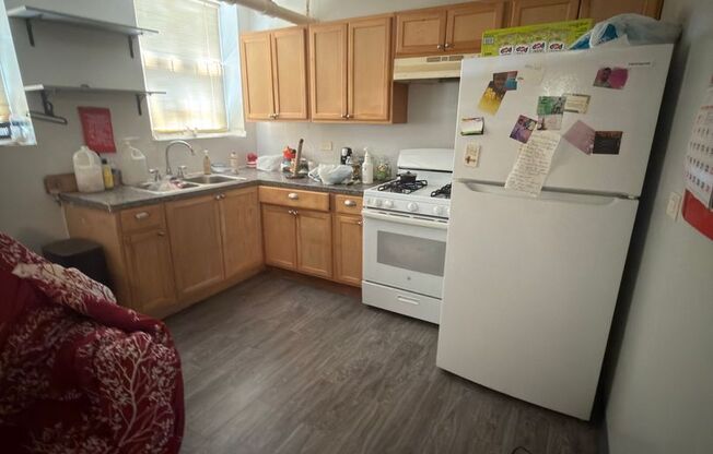 7654 Marquette