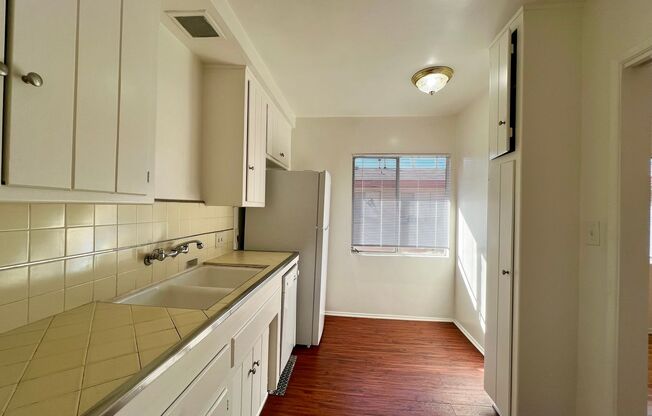 1 bed, 1 bath, 750 sqft, $1,895, Unit 4