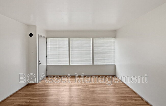 3600 DIMOND AVE