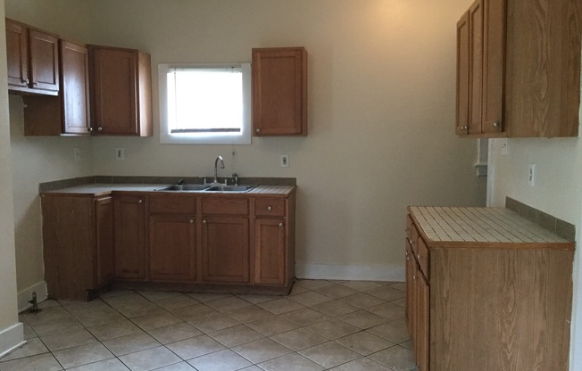 3 bedroom Single Family ( Harambee )