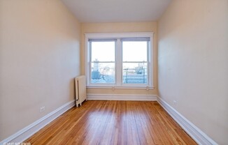 4611 N Ashland Ave