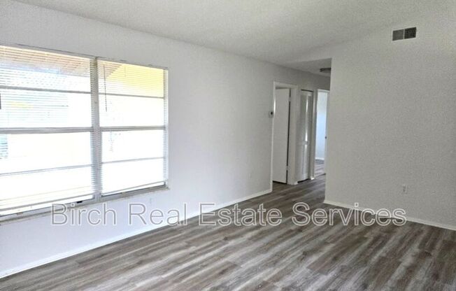 5122 MURIEL LN