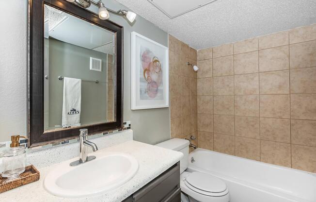 2 beds, 2 baths, 996 sqft, $1,042