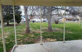 2 beds, 1 bath, $1,300