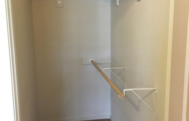 1 bed, 1 bath, 822 sqft, $1,495, Unit 4648 Driver Lane - 224
