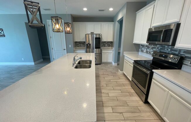 WATERFRONT! 3 Bed, 2.5 Bath, 3 Car Garage - Single Family Home in Hanover Lakes!