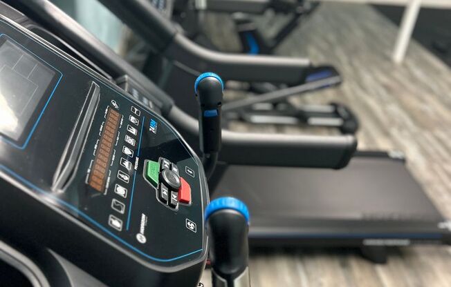 3 beds, 2 baths, 1,100 sqft, $1,495, Unit 251