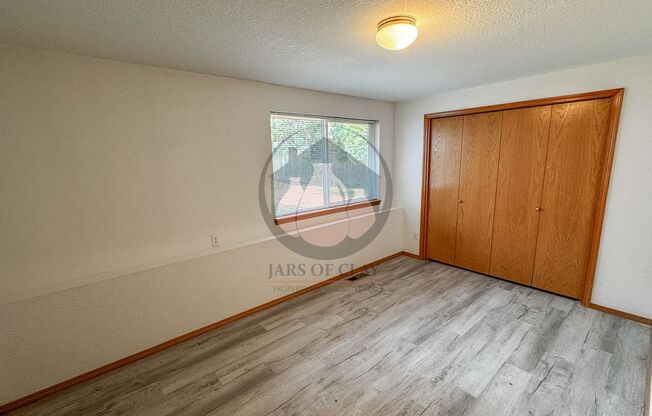 2 beds, 1 bath, 990 sqft, $1,675, Unit 1824