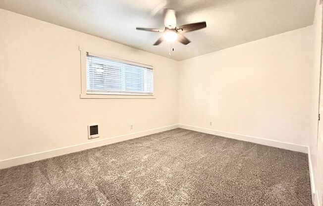 2 beds, 1 bath, 695 sqft, $1,435, Unit 14