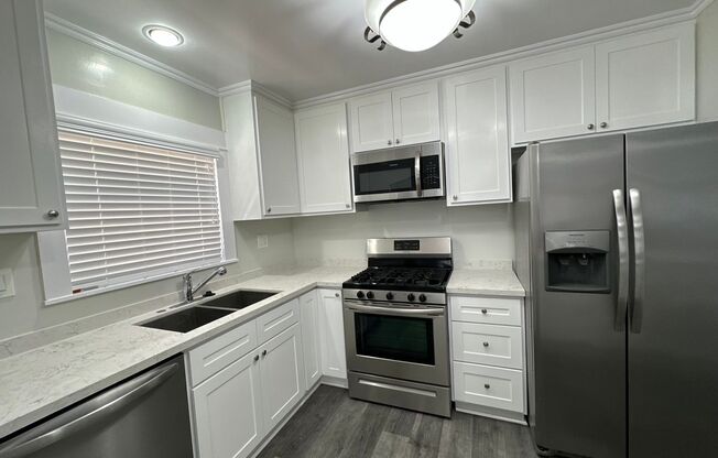 2 beds, 1 bath, $2,975, Unit 1135