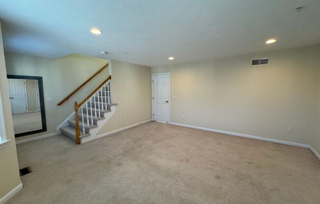 2 beds, 1.5 baths, $3,200, Unit UNIT 63