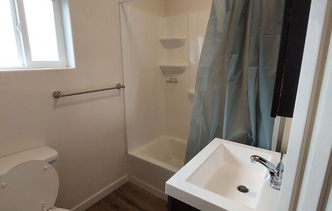 Studio, 1 bath, $1,750