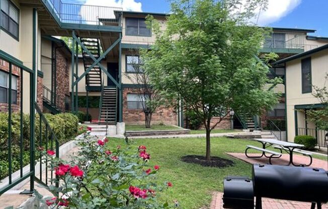 Studio, 1 bath, 393 sqft, $798, Unit 110