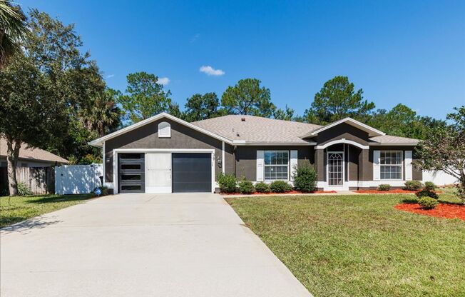 Spacious 3/2 in Pine Lake