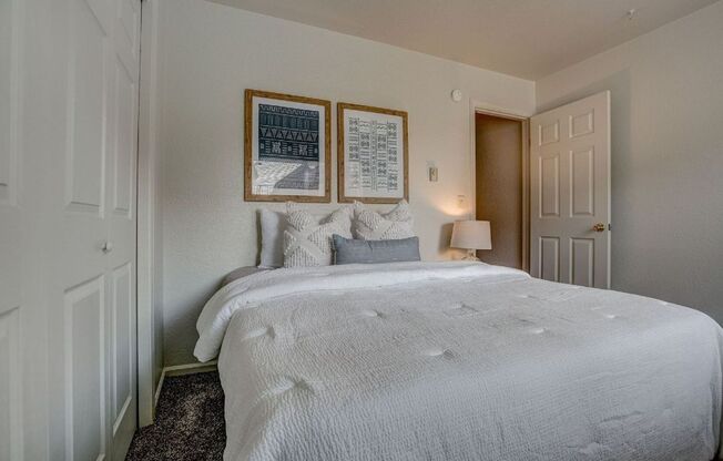 2 beds, 1 bath, 740 sqft, $1,499, Unit 814 - Unit 103