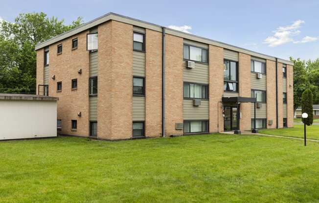 Northeast Villas Apartments in Fridley, MN Exterior of the building