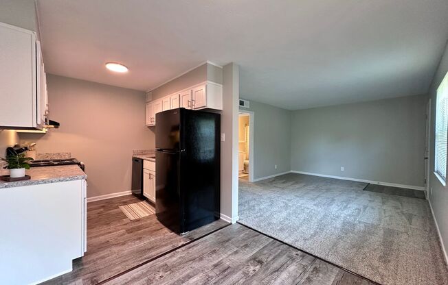 Parkway Apartments – Convenient 2-Bedroom Living in North Knoxville