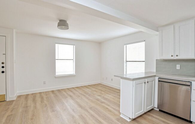 3105 Glen Ora Street