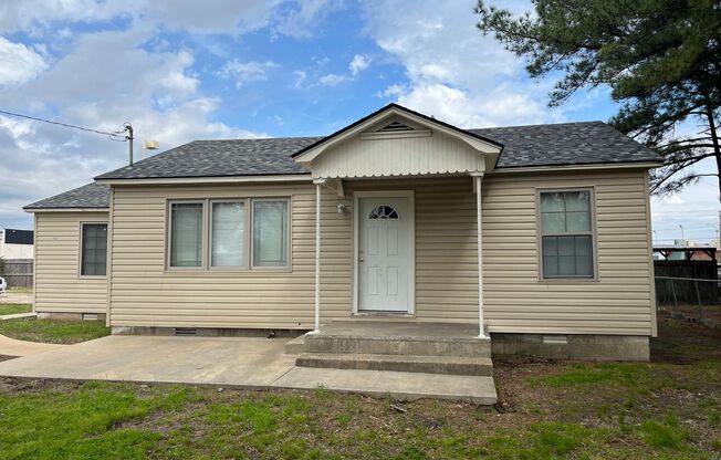 2 Bedroom Home in Fort Smith for Rent! Available in June!