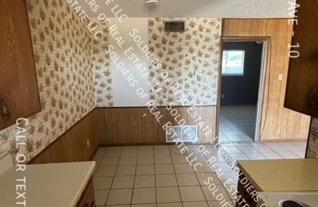 1015 PARMER AVE