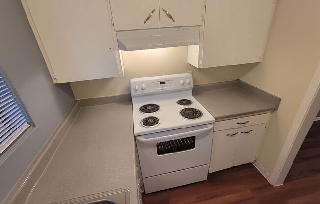 2 beds, 1 bath, 740 sqft, $1,475, Unit 217