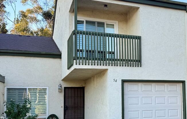 Beautiful 3 Bedroom 2 Bath Townhouse in La Mesa Available For Rent!