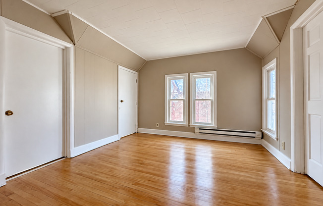 Impressive 5-bedroom 2-bathroom Home in St. Paul!