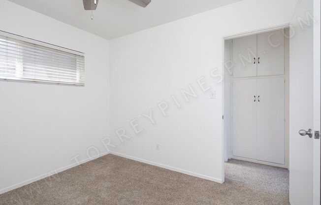 *OPEN HOUSE: 11/8 11:30AM-12:30PM* Upstairs 1BR in Crown Point / Pacific Beach Area