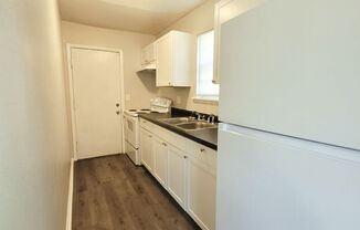 3 beds, 1 bath, 775 sqft, $894, Unit 415-17 Winfield-415 Winfield