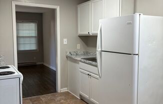 1 bed, 1 bath, 587 sqft, $950, Unit 3440 Washburn Ave, Unit #1