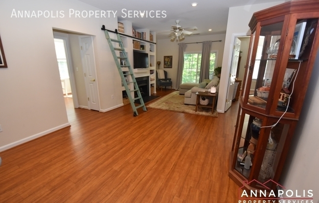 2155 SCOTTS XING CT
