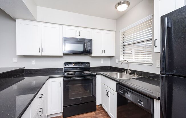 2 beds, 1 bath, 860 sqft, $1,800, Unit 224