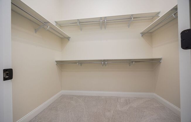 2 beds, 2 baths, 1,017 sqft, $1,880, Unit 526