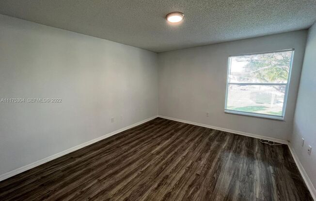 2 beds, 2 baths, $1,950, Unit Unit #128