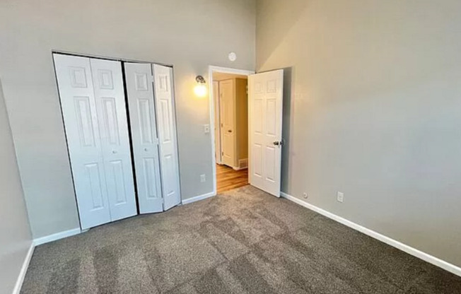 2 beds, 1 bath, $1,995