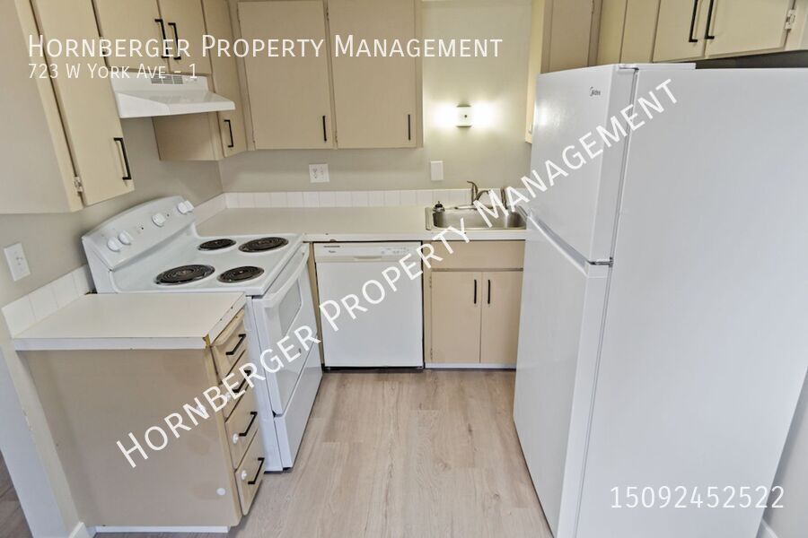 723 W YORK AVE