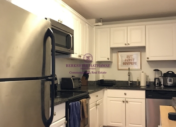 1 bed, 1.5 baths, 700 sqft, $3,000, Unit 509